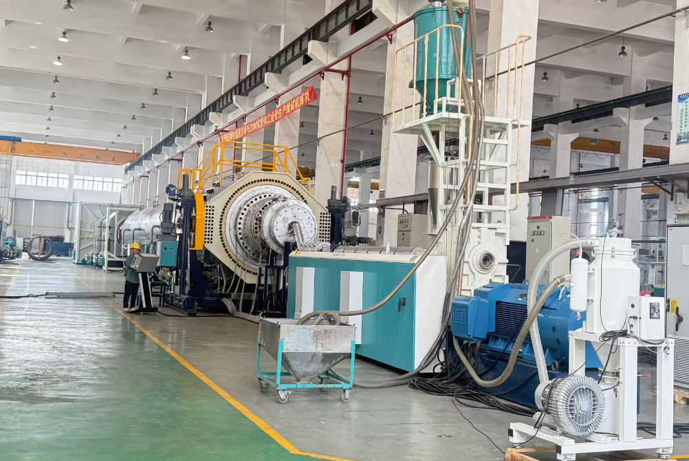 Fangli hat derzeit erfolgreich eine PE2000-Rohrextrusionsproduktionslinie geliefert