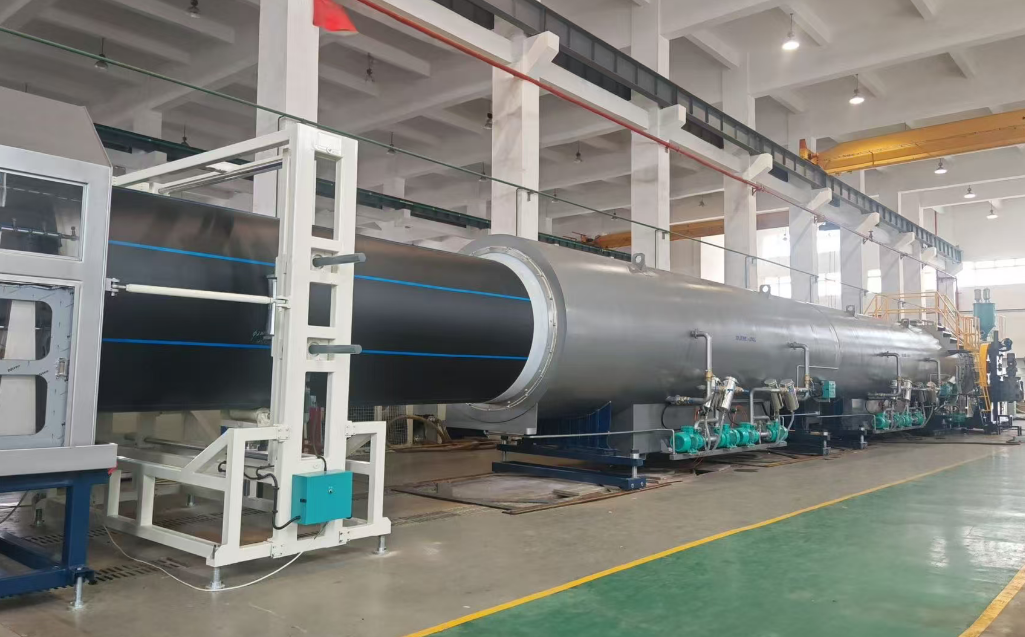 Rohre mit hoher Dicke und großem Durchmesser: So vermeiden Sie Durchbiegungen bei der Rohrextrusion